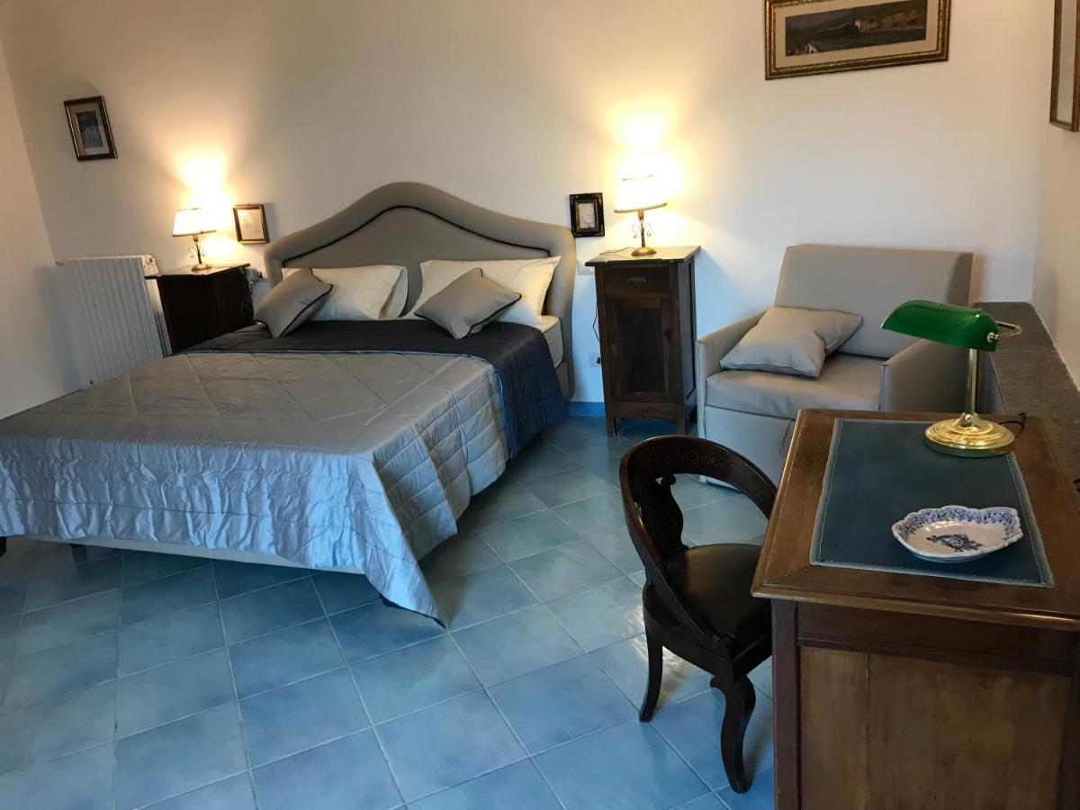 Resort Ferrara Villa Multa Quies มัสซาลูเบรนเซ ภายนอก รูปภาพ